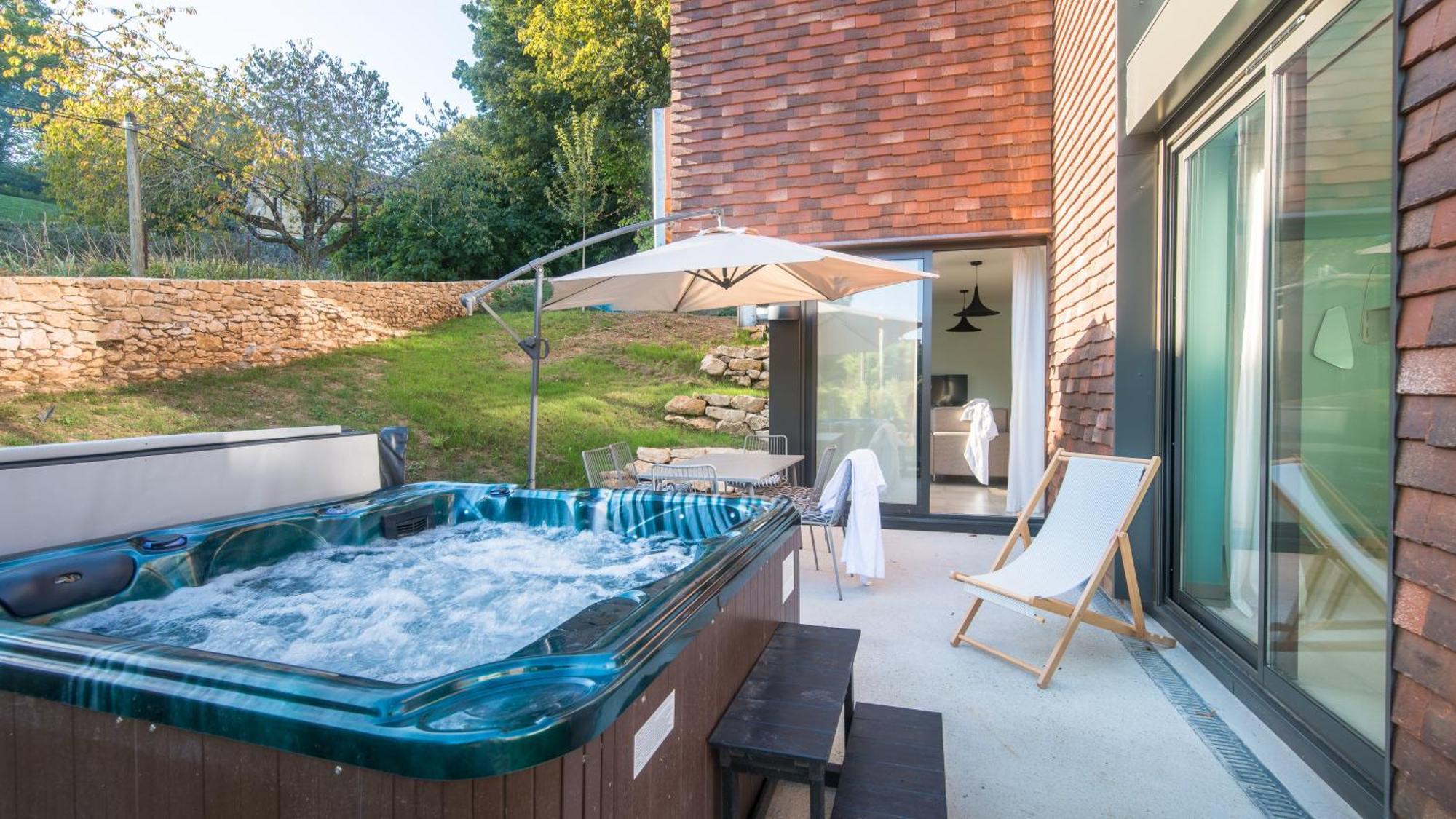 Cote Jardin Avec Jacuzzi Privatif Et Parking Prive Lejlighed Sarlat-la-Canéda Eksteriør billede